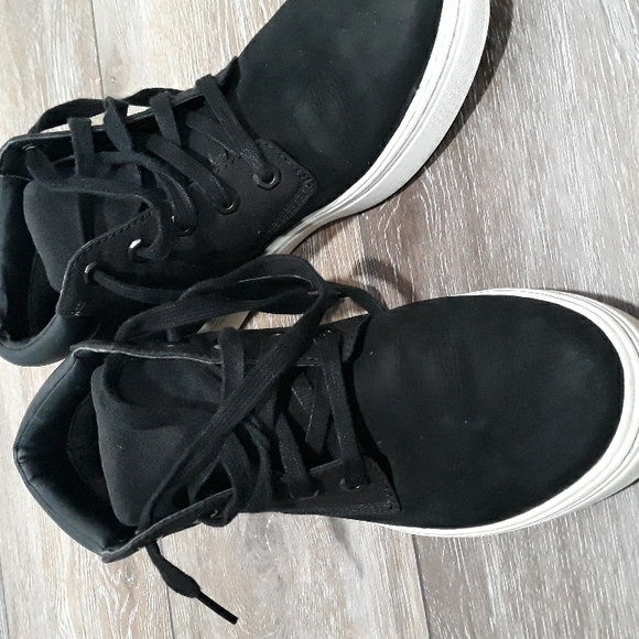 Timberland black canvas and suede rubber soled chukka boots. Size 9.5 - Picture 11 of 13